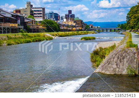 【京都風景】沿著鴨川散步(從七條大橋到三條大橋) 【京都風景】沿著鴨川散步(從七條大橋到三條大橋) 118525413