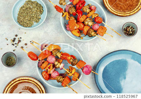 Vegetarian grill skewers. 118525967