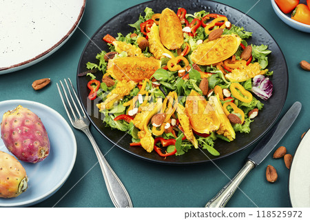 Salad of prickly pear or opuntia 118525972