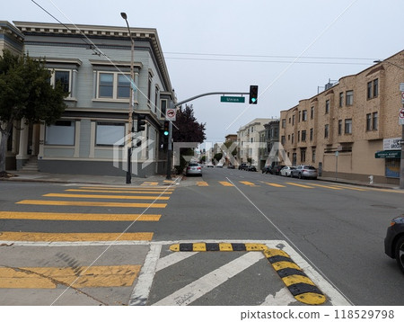 San Francisco, California, USA - 09.19.2024: Union street. Buildings, parked cars, road traffic, traffic lights. 118529798