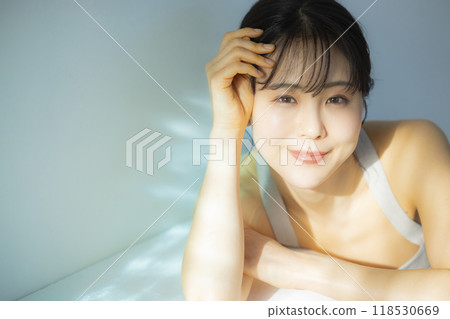 漂亮女性肖像 118530669