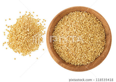 Amaranth grain seeds in wooden bowl isolated on white background. Top view. Flat lay 118535418