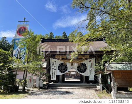 熊野本宮大社,全國 4,700 多座熊野神社的總社 熊野本宮大社,全國 4,700 多座熊野神社的總社 118538243