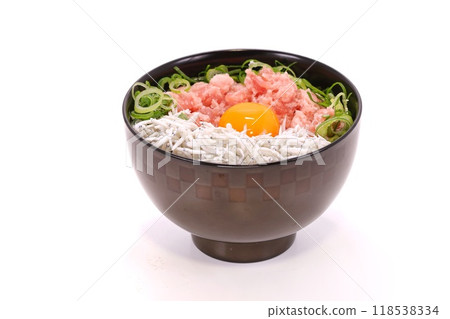 Seafood bowl: whitebait, seared tuna, green onion, egg, light background 118538334