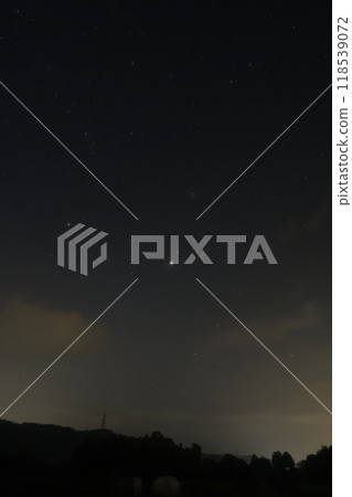Jupiter, Aldebaran and other winter stars in the pre-dawn sky in Hakushu Town, Hokuto City 118539072
