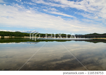 Gosho lake and Iwateyama 118539753