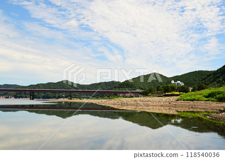Lake Gosho and Tsunagi Hot Springs 118540036