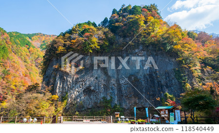 甘達峽（秋季） 118540449