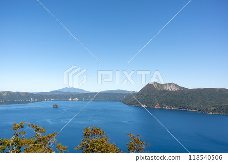 Hokkaido: Lake Mashu on a clear day 118540506