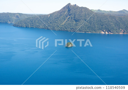 Hokkaido: Lake Mashu on a clear day 118540509