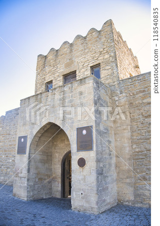 瑣羅亞斯德教 Ateshgyahu 寺廟的庭院 118540835
