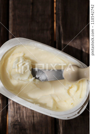 Margarine and butter knife Reduced trans fat margarine Margarine and butter knife Reduced trans fat margarine 118542742