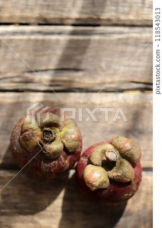 Thai mangosteen tropical fruit 118543013