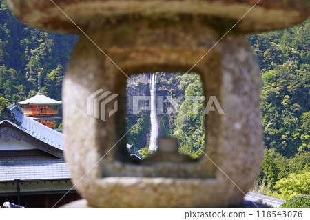 石燈籠和那智大瀧 石燈籠和那智大瀧 118543076