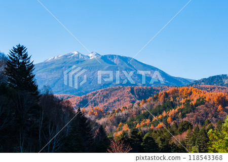 Mt. Norikura seen from Nomugi Pass (Autumn) 118543368