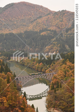 秋天的第一座只見川大橋 118545033