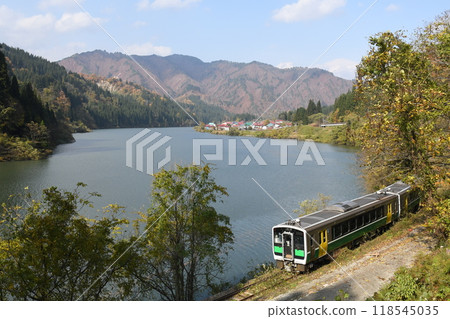 只見線、只見川、太石村 118545035