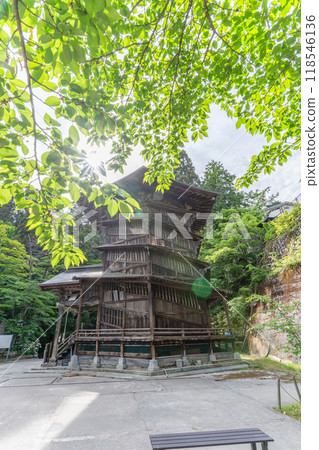 The exterior of Aizu Sazaedo, with its fresh greenery The exterior of Aizu Sazaedo, with its fresh greenery 118546136