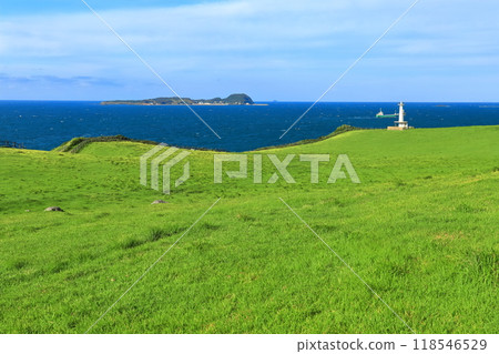 [Saga Prefecture] Hizen Tateishizaki Lighthouse, Suginohara Pasture and Ogawa Island 118546529