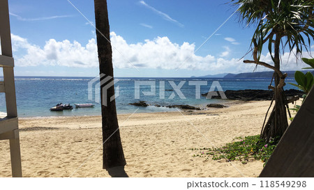 美麗的沙灘和藍色的大海 118549298