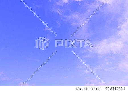 White clouds spread across the blue sky (background material) White clouds spread across the blue sky (background material) 118549314