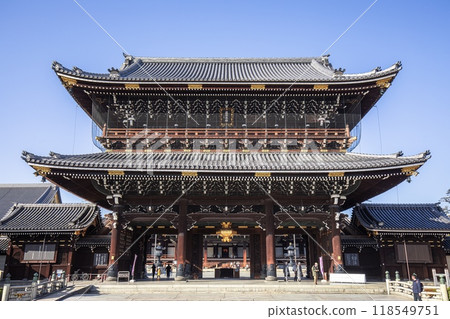 京都府東本願寺禦榮堂門 118549751