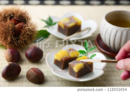 Japan's most famous Japanese sweet, yokan (steamed chestnut yokan) Japan's most famous Japanese sweet, yokan (steamed chestnut yokan) 118552054