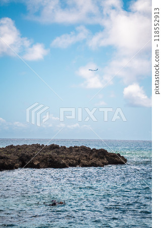 繞伊良部島飛行的客機 118552913
