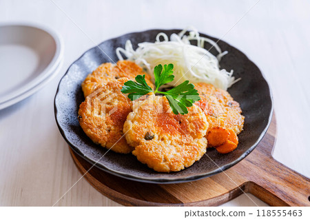 Fluffy grilled fish with cod roe 118555463