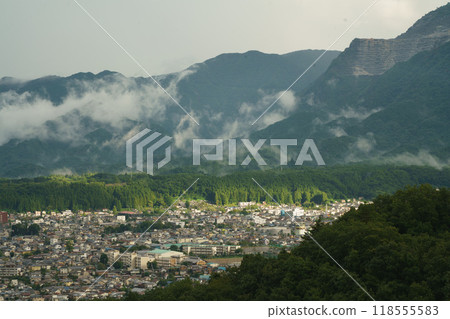 從旅立之丘展望台眺望秩父市 118555583
