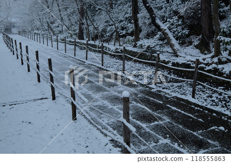光明寺藥院門的雪路 光明寺藥院門的雪路 118555863