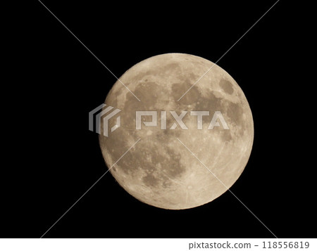 從江東區越中島看到的中秋月亮 從江東區越中島看到的中秋月亮 118556819