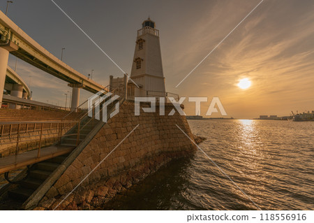A photo of the old Sakai Lighthouse in the dark in Sakai Ward, Sakai City, Osaka Prefecture 118556916