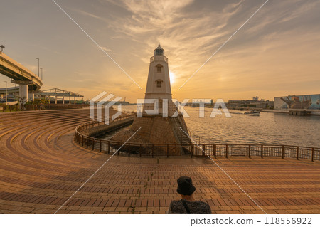 大阪府堺市堺區舊堺燈塔的照片。 大阪府堺市堺區舊堺燈塔的照片。 118556922