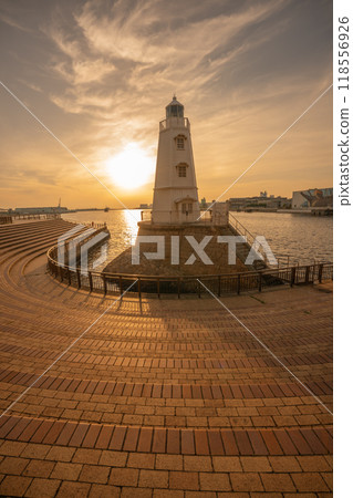 大阪府堺市堺區舊堺燈塔的照片。 大阪府堺市堺區舊堺燈塔的照片。 118556926