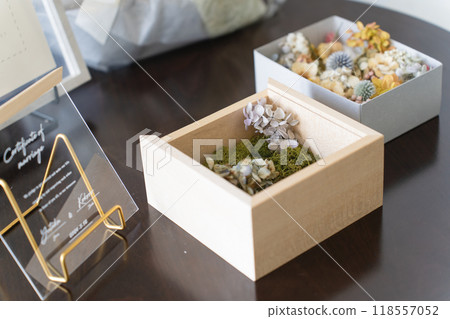 Wooden box ornament for wedding welcome space Wooden box ornament for wedding welcome space 118557052