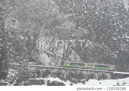 細越橋被雪覆蓋 118558186