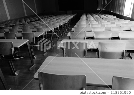 A classroom with no one 118561990