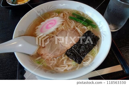 Actually, the secret menu♪... "Salt Ramen" at a Japanese soba restaurant Actually, the secret menu♪... "Salt Ramen" at a Japanese soba restaurant 118563330