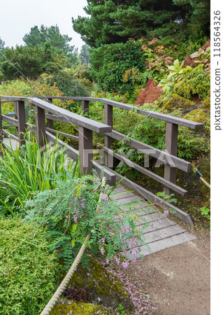 The city of Edinburgh in scotland 118564326