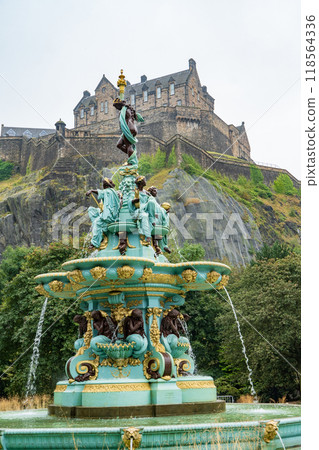 The city of Edinburgh in scotland 118564336