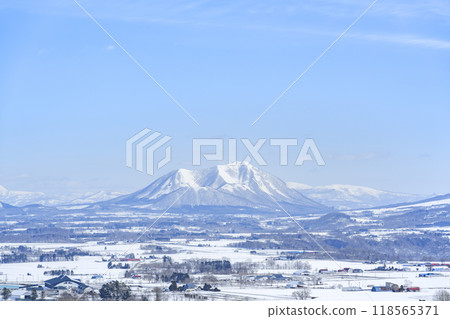 Mount Shiribetsu seen from Toyako Town, Toyako Town Mount Shiribetsu seen from Toyako Town, Toyako Town 118565371