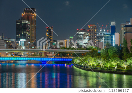 從川崎橋看到的大阪天滿橋夜景 118566127