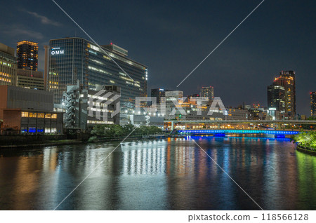 從川崎橋看到的大阪天滿橋夜景 118566128