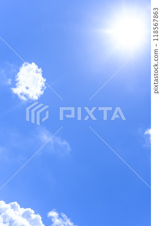 Summer sky, sun and clouds Yokohama 118567863