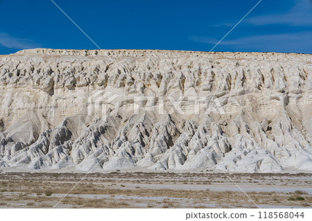 哈薩克曼吉斯託的圖茲別爾鹽湖 118568044