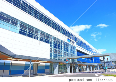 Scenery of Tsuruga Station, Tsuruga City, Fukui Prefecture 118568280
