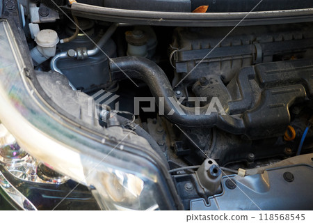 輕型車輛引擎室的影像 輕型車輛引擎室的影像 118568545