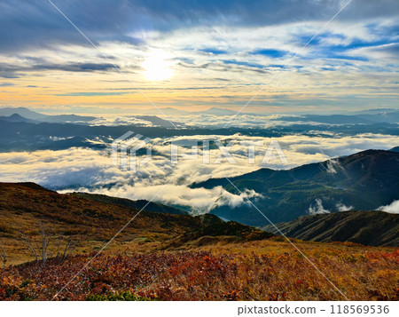 Autumn climbing of Mt. Karamatsu: Dawn (near Happoike Sanso) 118569536