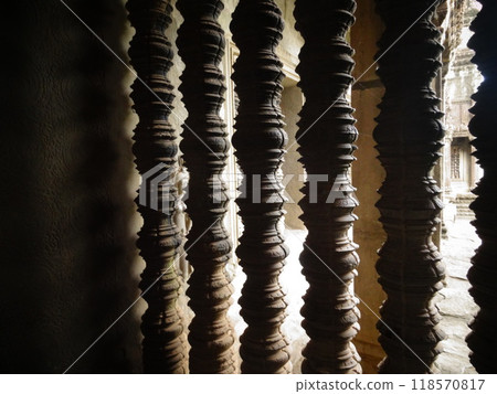 [Cambodia] Lattice window at Angkor Wat (Siem Reap) 118570817